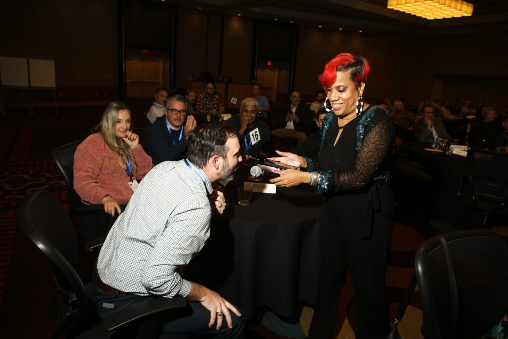 Team Building Large Groups - It's Playtyme